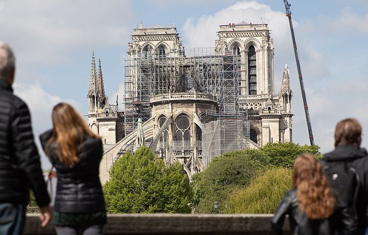 Barbara Schock-Werner war Koordinatorin der deutschen Hilfe für den Wiederaufbau von Notre-Dame. (Archivbild) - © Marcel Kusch/dpa