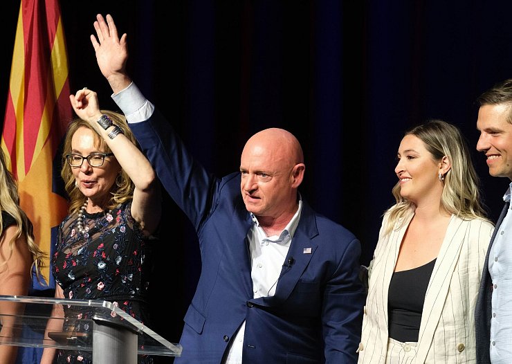 Mark Kelly, Senator aus Arizona, gilt als möglicher Vizepräsidentenkandidat. (Archivbild) - © Christopher Brown/ZUMA Press Wire/dpa