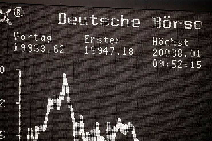 Für das Börsenjahr 2024 steht im Dax schon ein Gewinn von knapp 20 Prozent zu Buche. - © Helmut Fricke/dpa