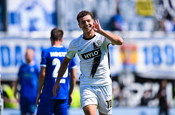 Fisnik Asllani erzielte zwei Treffer f&uuml;r die Elversberger. - &copy; Silas Schueller/DeFodi Images/DeFodi Images/dpa