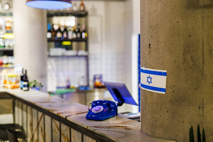 In Israel war der Betreiber noch nicht, der Koch kommt aber von dort. - © Philipp von Ditfurth/dpa