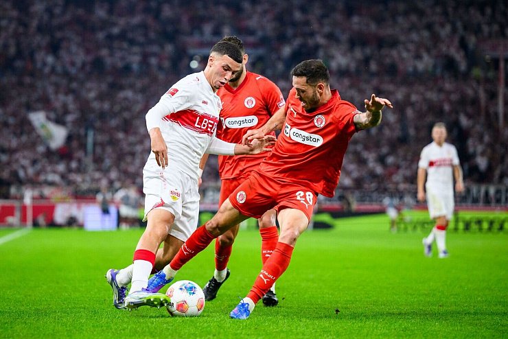 Traf zum ersten Mal für den VfB: Bilal El Khannouss. - © Tom Weller/dpa