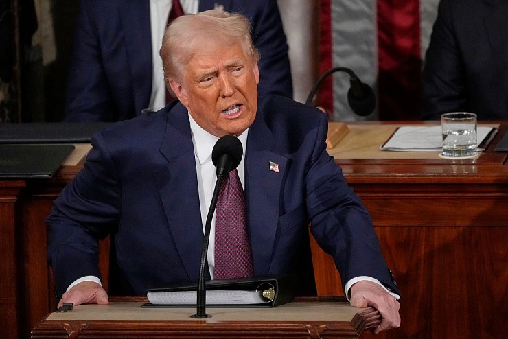 Provoziert er einen Handelskrieg? Donald Trump geht mit neuen Zöllen auf Konfrontationskurs mit der EU. (Archivbild) - © Julia Demaree Nikhinson/AP/dpa