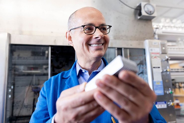 Omar Yaghi, der als einer von drei Wissenschaftlern 2025 den Nobelpreis für Chemie erhält. - © Brittany Hosea-Small/University of California, Berkeley/dpa