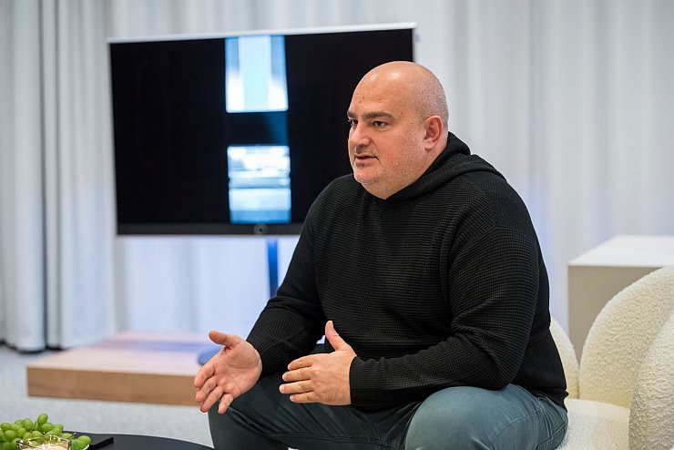 Aslan Khabliev übernahm Loewe 2019. - © Daniel Vogl/dpa
