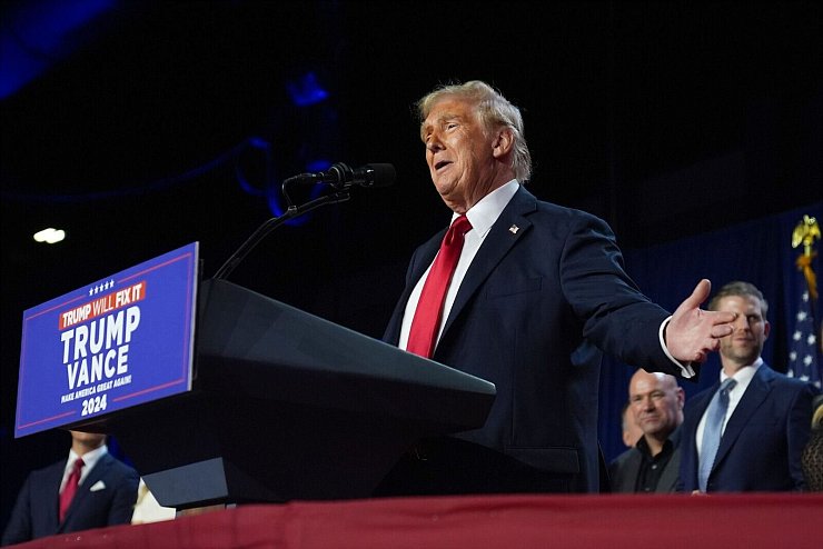 Trump bereitet sich auf den Wiedereinzug ins Weiße Haus vor. - © Evan Vucci/AP