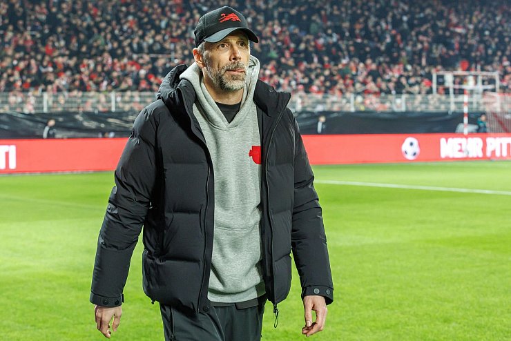 Seine Mannschaft kann wieder nicht überzeugen: RB-Trainer Marco Rose - © Andreas Gora/dpa