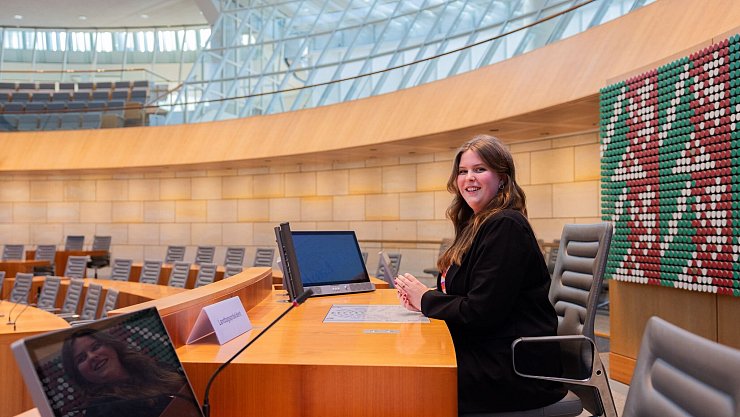 Die Anträge des Jugendlandtags bleiben nicht abstrakt, sondern werden in den Hauptausschuss des NRW-Landtags eingebracht. - © Rolf Vennenbernd/dpa