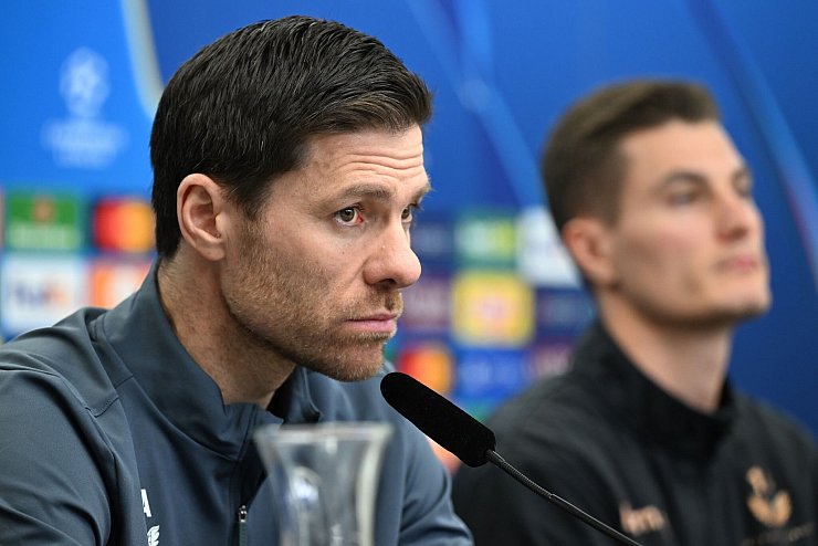 Xabi Alonso bestreitet die Vorbereitung auf das Duell mit Sparta Prag schon ohne Boniface. - © Federico Gambarini/dpa