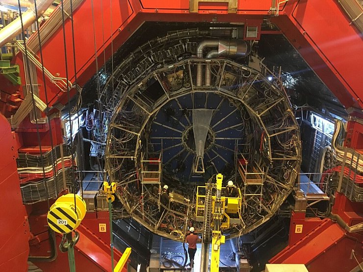 Der Cern-Teilchenbeschleuniger ist die größte Forschungsmaschine der Welt (Archivbild) - © Christiane Oelrich/dpa