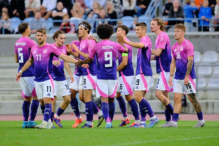 Grund zum Jubeln gab es für die deutsche U21 reichlich. - © Mauri Levandi/dpa