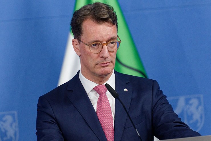 Für das Land birgt die langfristige Zusage für Milliarden-Investitionen in den Kommunen auch Risiken. - © Henning Kaiser/dpa