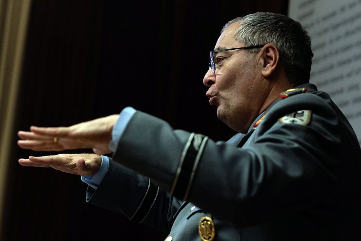 Generalleutnant Alfons Mais - © Carsten Koall/dpa
