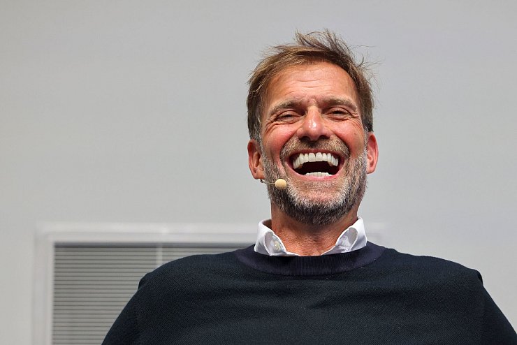Als Spieler ist Jürgen Klopp das Lachen spätestens beim Athletiktraining vergangen. - © Jan Woitas/dpa