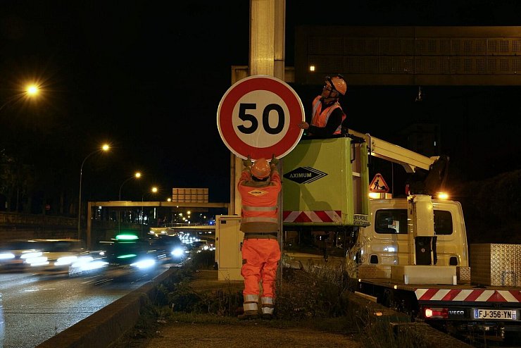 In Paris gilt nun häufiger Tempo 50. - © Thomas Samson/AFP/dpa