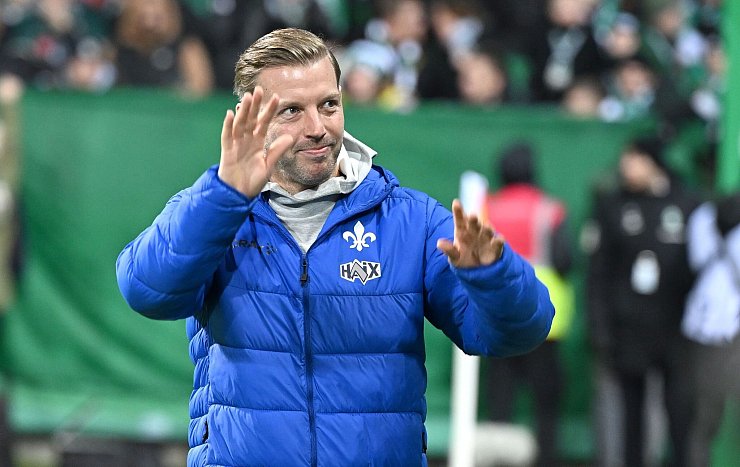 Wieder im Weserstadion: Darmstadt-Trainer Florian Kohfeldt - © Carmen Jaspersen/dpa