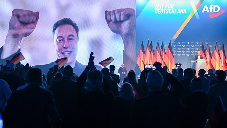 Musk unterstützte im Wahlkampf die deutsche AfD. (Archivbild) - © Hendrik Schmidt/dpa