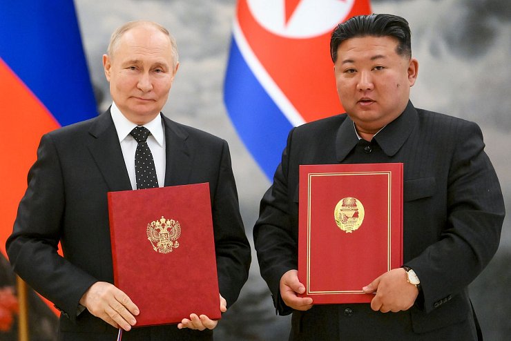 Kim unterstützt Putins Angriff gegen die Ukraine mit Soldaten. (Archivbild) - © Kristina Kormilitsyna/Pool Sputnik Kremlin/AP/dpa