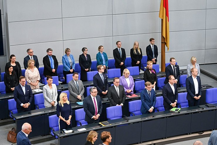 Bundesregierung und Abgeordnete erinnerten an die Opfer. - © Katharina Kausche/dpa