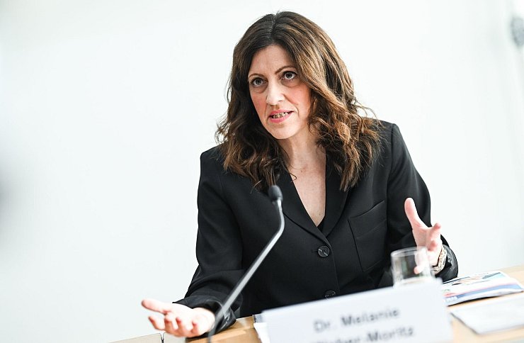 Mieterbund-Präsidentin Weber-Moritz fordert vom Bund unter anderen eine konsequent am Gemeinwohl orientierte Wohnungspolitik. - © Britta Pedersen/dpa