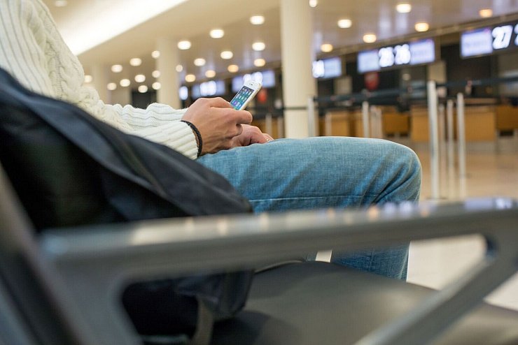 Einen schnellen Überblick über ihre Rechte finden Passagiere online auf den Websites von Verbraucherschützern oder der Schlichtungsstelle Reise & Verkehr. - © Christin Klose/dpa-tmn