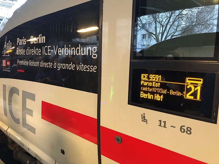 Seit einem halben Jahr kommen Zugreisende mit einem Direkt-ICE in acht Stunden von Berlin nach Paris. (Archivbild) - © Michael Evers/dpa