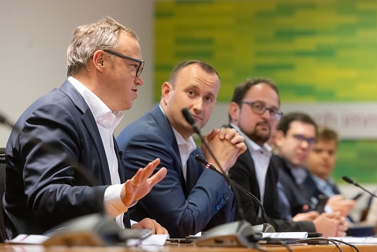 Die Thüringer CDU stellt Signal für Koalitionsverhandlungen auf Grün - © Michael Reichel/dpa
