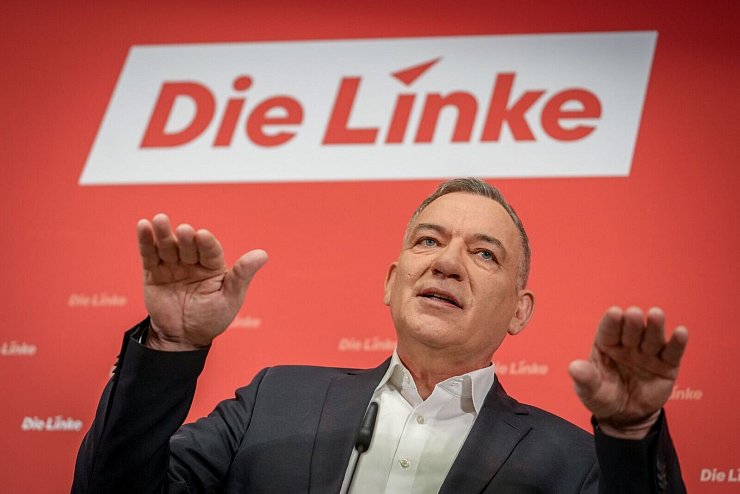 Auch die Linke mit dem Spitzenduo Jan van Aken und Heidi Reichinnek meint: «Wir wollen verändern». (Archivbild) - © Kay Nietfeld/dpa