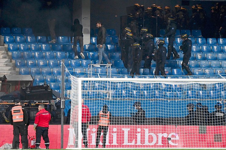Das Spiel wird vorzeitig abgebrochen. - &copy; Sylvain Thomas/AFP/dpa