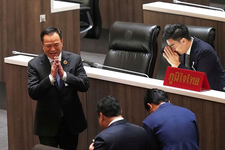 Thailand hat bereits zum dritten Mal in zwei Jahren eine neue Regierung. - © Sakchai Lalit/AP/dpa