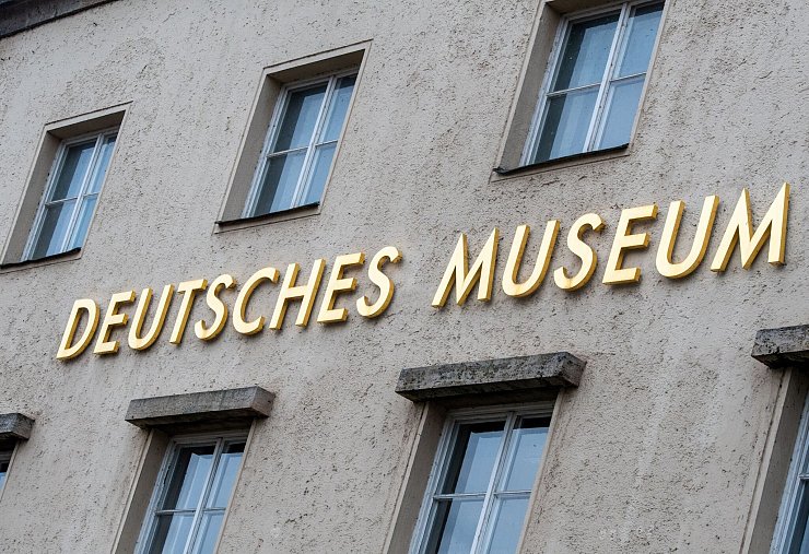 Das Deutsche Museum auf der Museumsinsel feiert 100. Geburtstag. (Archivbild) - © Peter Kneffel/dpa