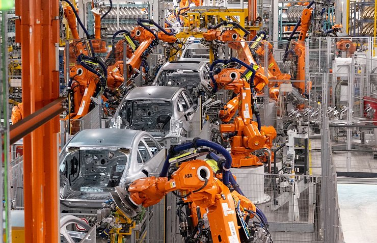 Industrieproduktion lässt überraschend deutlich nach (Foto Archiv) - © Daniel Josling/dpa