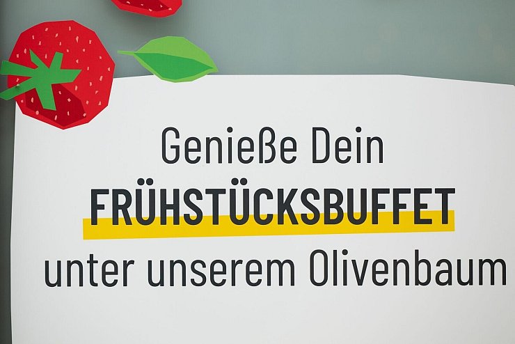 Dass Restaurants häufiger ihre Gäste duzen, ist nicht zu übersehen. (Symbolbild) - © Sebastian Kahnert/dpa