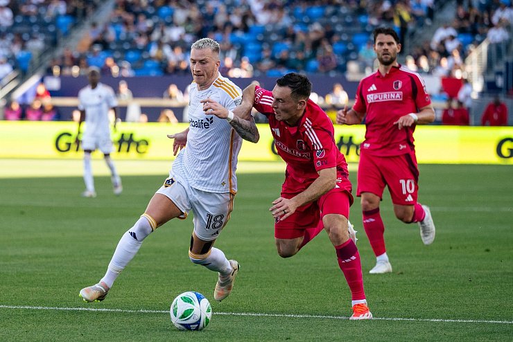 Marco Reus (l)spiel seit Sommer 2024 für Los Angeles Galaxy. - © Maximilian Haupt/dpa