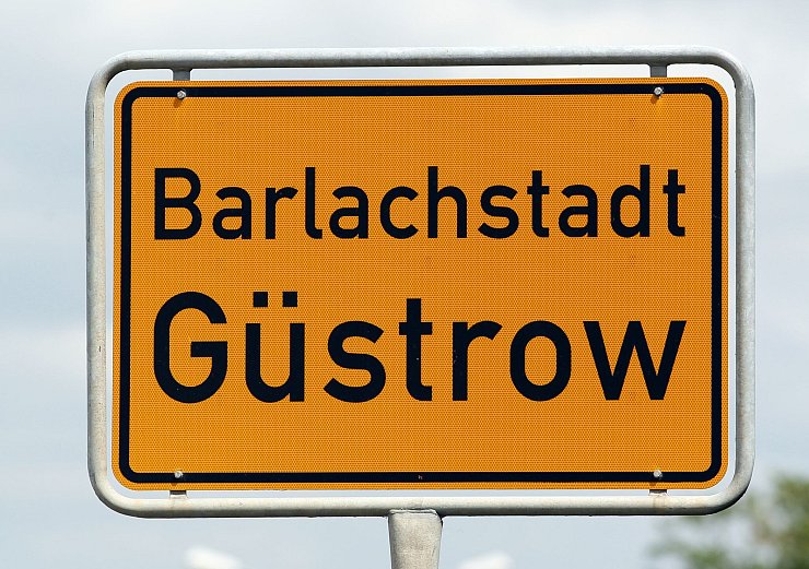 Die Polizei sucht nach einem Jungen aus Güstrow. (Symbolbild) - © picture alliance / ZB