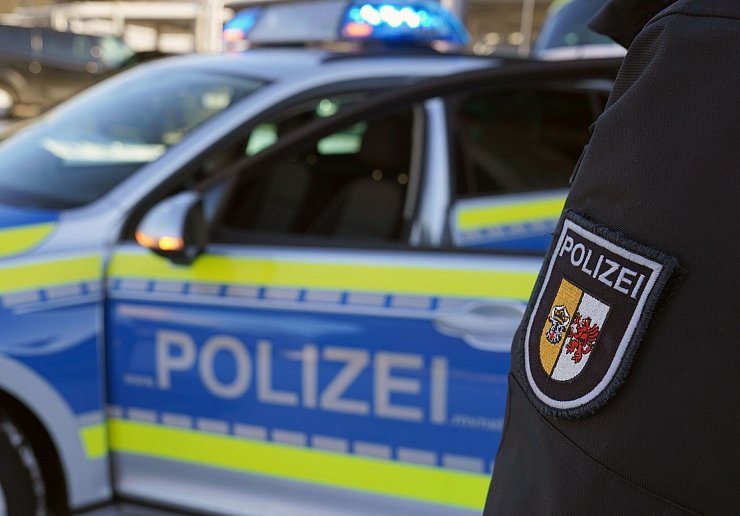 Auch Kräfte der Fachhochschule sind im Einsatz. (Symbolbild) - © Marcus Brandt/dpa