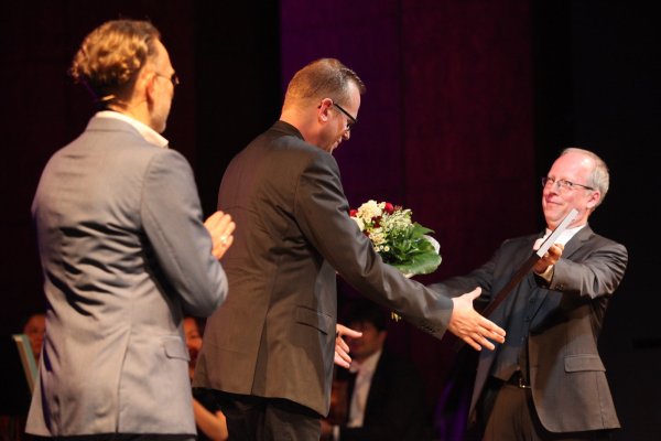 Abschied von dem Intendaten Kay Metzger (rechts). - © Vera Gerstendorf-Welle