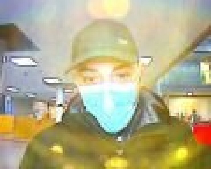 Diesen Mann sucht die Kriminalpolizei Lemgo. - © Polizei