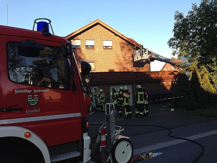 55 Feuerwehrleute waren am Tatort des Säureanschlags. - © FOTO: MARC KÖPPELMANN