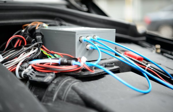 Die Hardware-Nachrüstungen, Umbauten am Motor, sind Teil eines Maßnahmenpakets der Bundesregierung für bessere Luft in Städten. - © Sina Schuldt