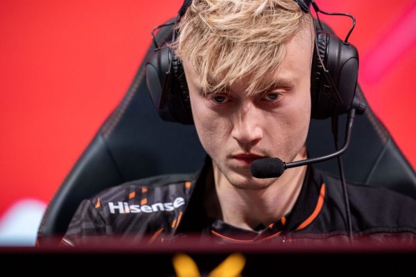 Bis April spielte Rekkles noch für Fnatics LoL-Team, nun heuert er als Support bei T1 Academy an. - © Riot Games/dpa