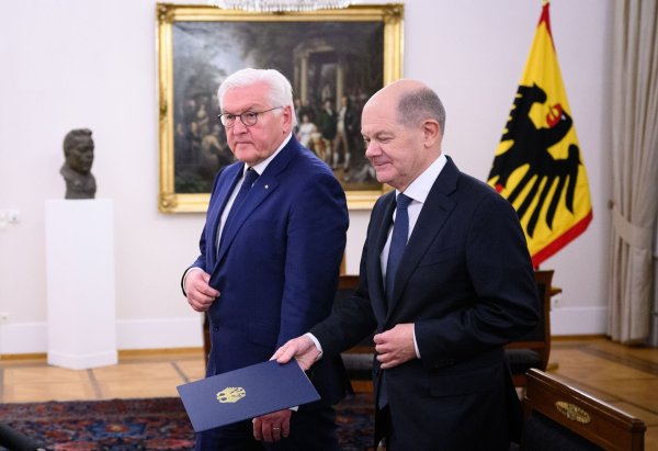 Jetzt muss nur noch der Bundespräsident der Neuwahl zustimmen. - © Bernd von Jutrczenka/dpa