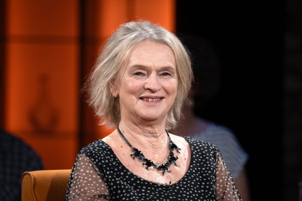 Kann sich freuen, den Jahresbestseller 2024 geschrieben zu haben: Elke Heidenreich. (Archivfoto) - © Sina Schuldt/dpa