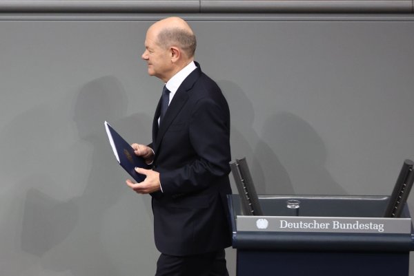 Scholz verliert wie geplant Vertrauensfrage. - © Christoph Soeder/dpa