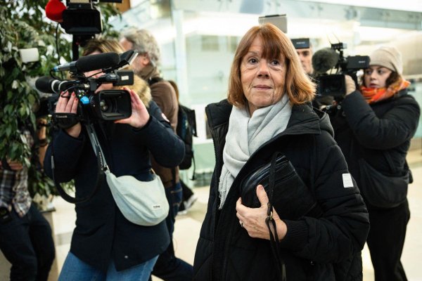 Gisèle Pelicot hat mutmaßlich 200 Vergewaltigungen erlitten. - © Clement Mahoudeau/AFP/dpa