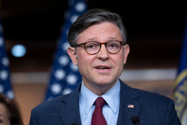 Der republikanische Vorsitzende des Repräsentantenhauses, Mike Johnson, rechnet nicht mit einer dritten Amtszeit Trumps. (Archivfoto) - © J. Scott Applewhite/AP/dpa