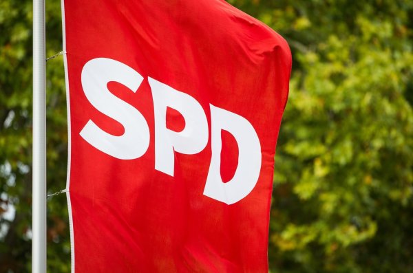 Teile der SPD stemmen sich gegen die geplante Bürgergeld-Reform. (Symbolbild) - © Silas Stein/dpa