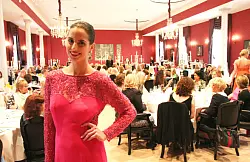 Beim Lunch mit Modenschau wird die neue Basler-Kollektion pr&auml;sentiert. - &copy; FOTO: BURKHARD BATTRAN