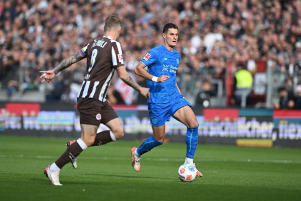 Patrick Schick verletzte sich im Spiel beim FC St. Pauli und fällt vorest aus. - © Carmen Jaspersen/dpa