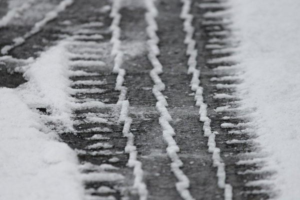 Schnee und Glätte erschweren das Autofahren - © Symbolbild: Pixabay